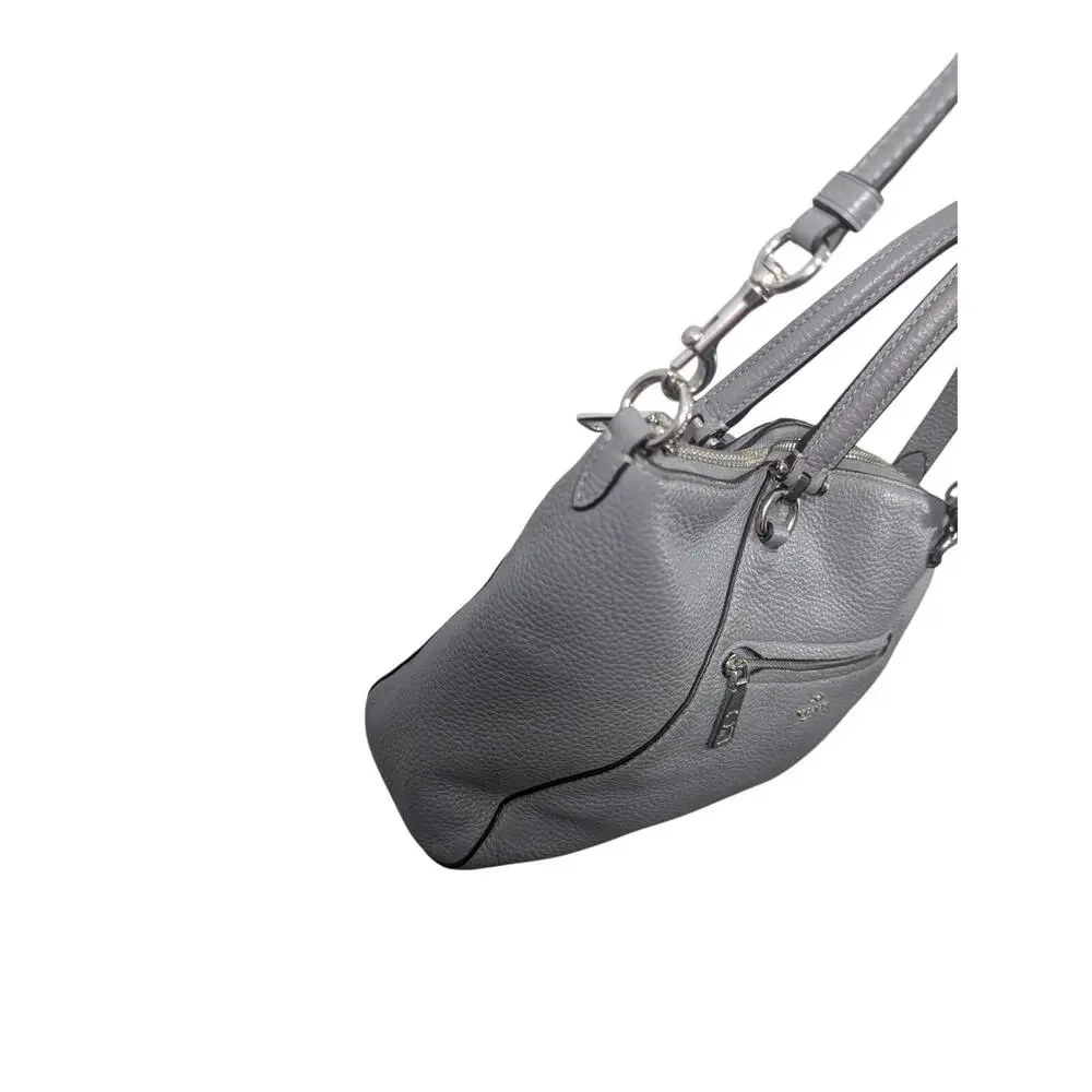 COACH! DOVE GRAY GENUINE PEBBLED LEATHER, SILVER HARDWARE PURSE, SHOULDER BAG!